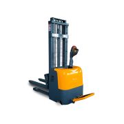 Штабелер самоходный 1,5 т 1,6 м XILIN CDD15K-EN 24/105 В/Ач с раздвижными вилами (с платформой)